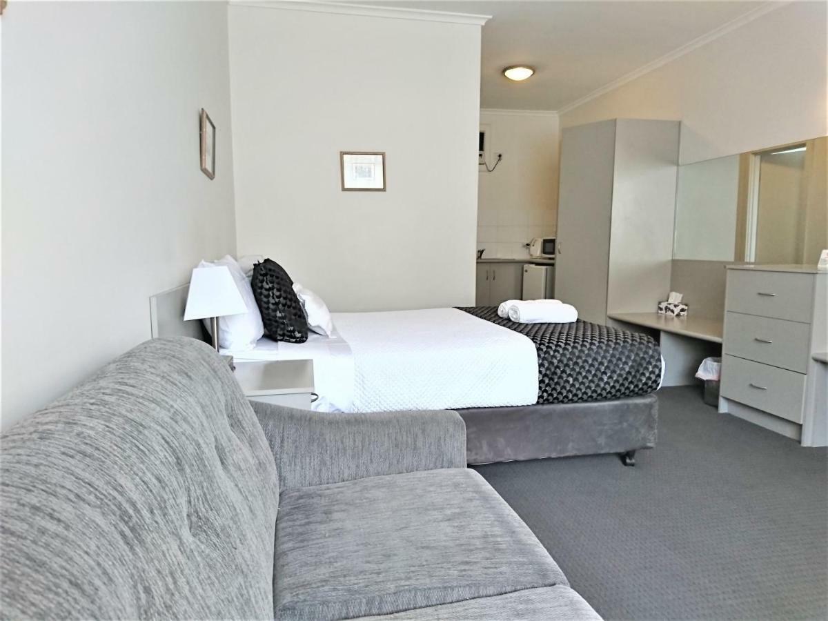 Glenelg Beach Gateway Studio Apartment Экстерьер фото