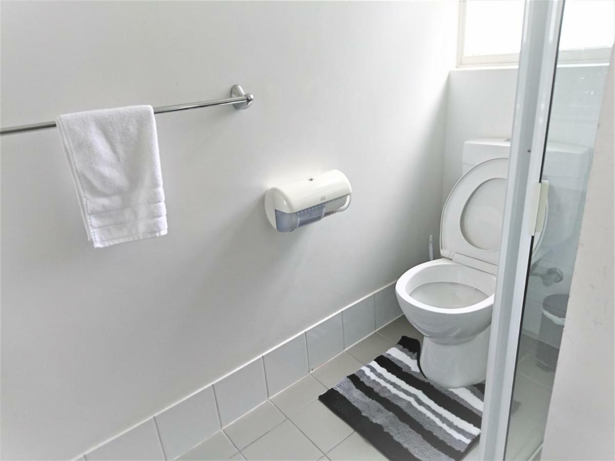 Glenelg Beach Gateway Studio Apartment Экстерьер фото